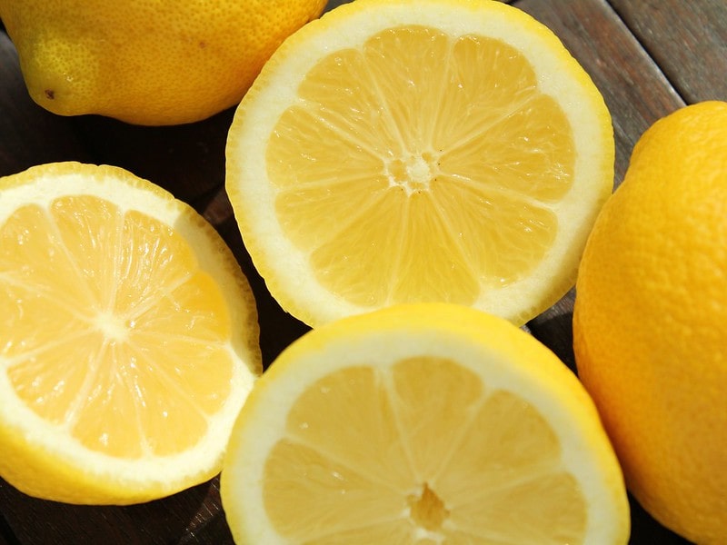 Разрезанные лимоны
