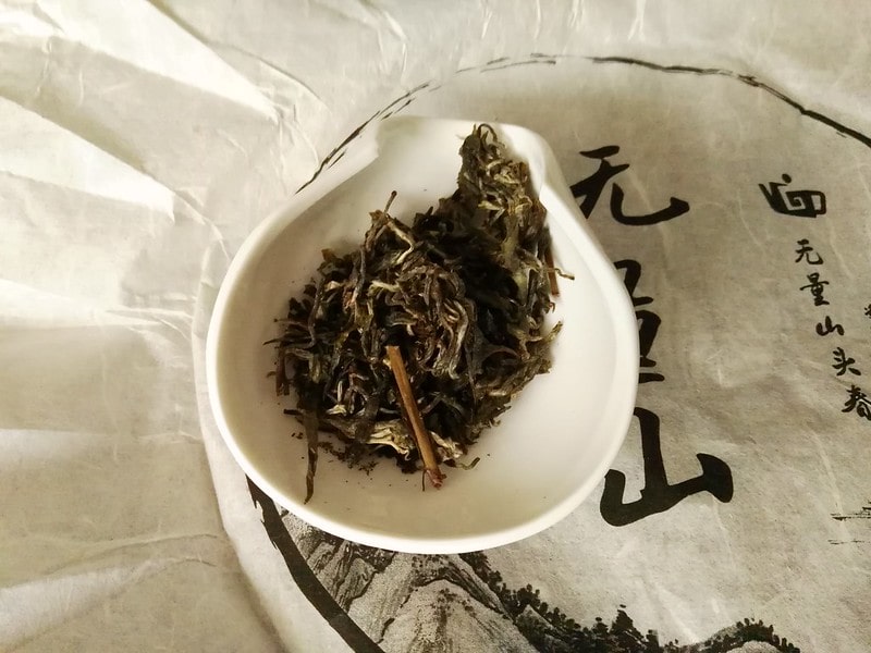 Как заваривать пуэр в домашних условиях. Шен пуэр 16 гор. Чай Шен пуэр Road Tea. Шен пуэр заваренный. Чай заварка семена.