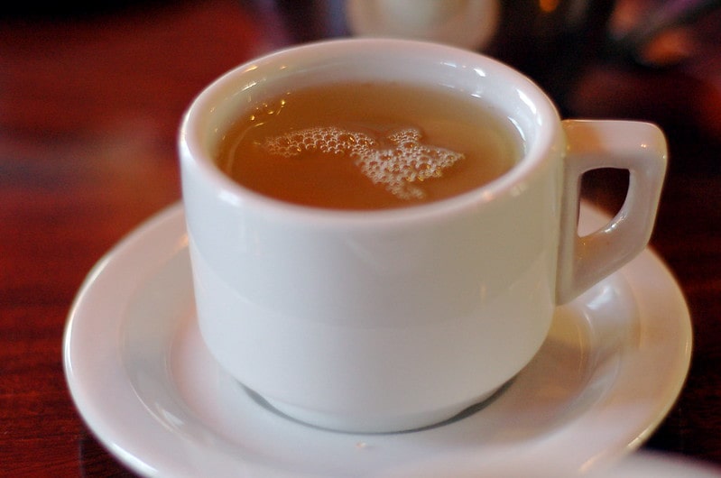 Тайский зеленый чай в чашке